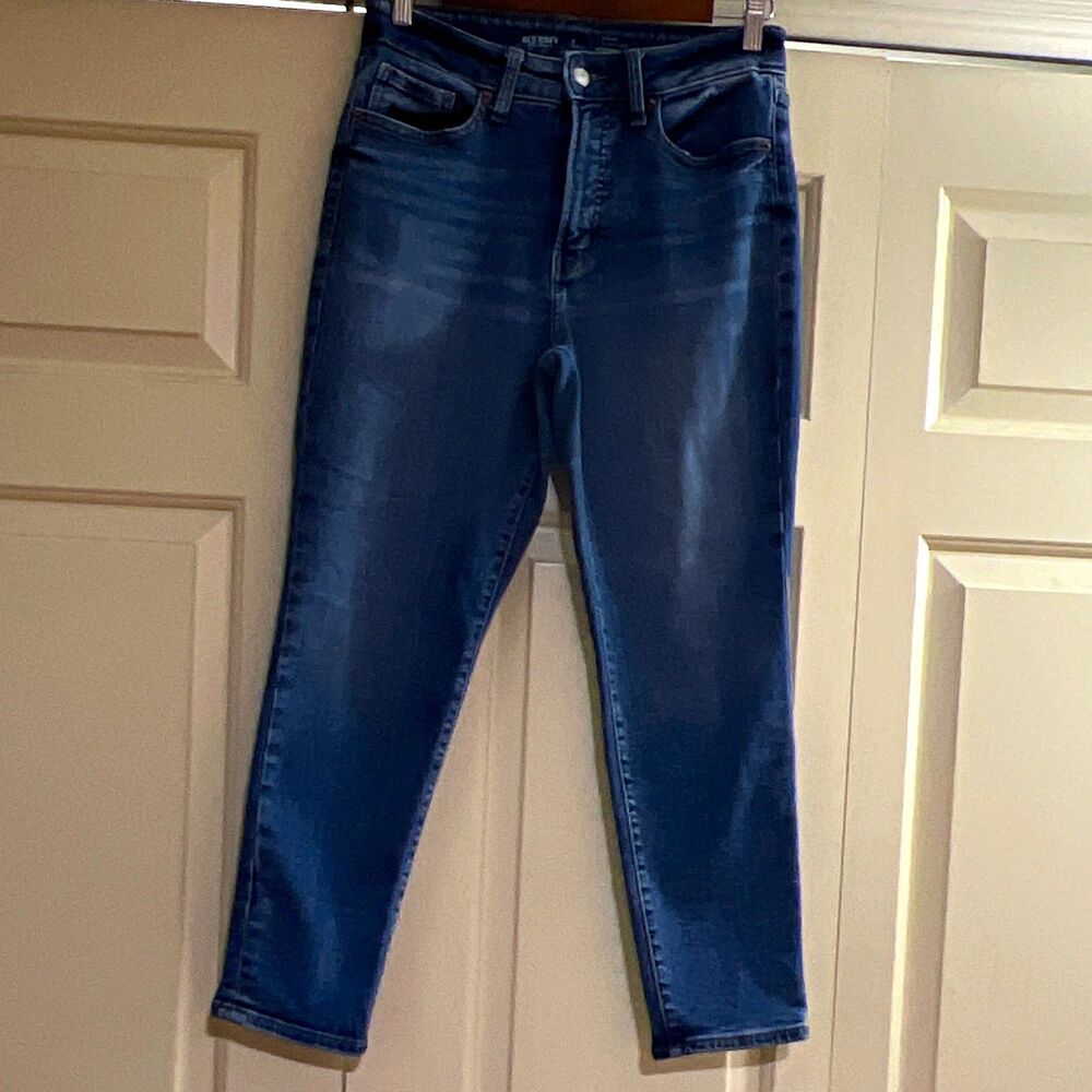 Old Navy O.G. Straight High-Rise Secret-Smooth Pockets Medium Wash Jeans 6 25"